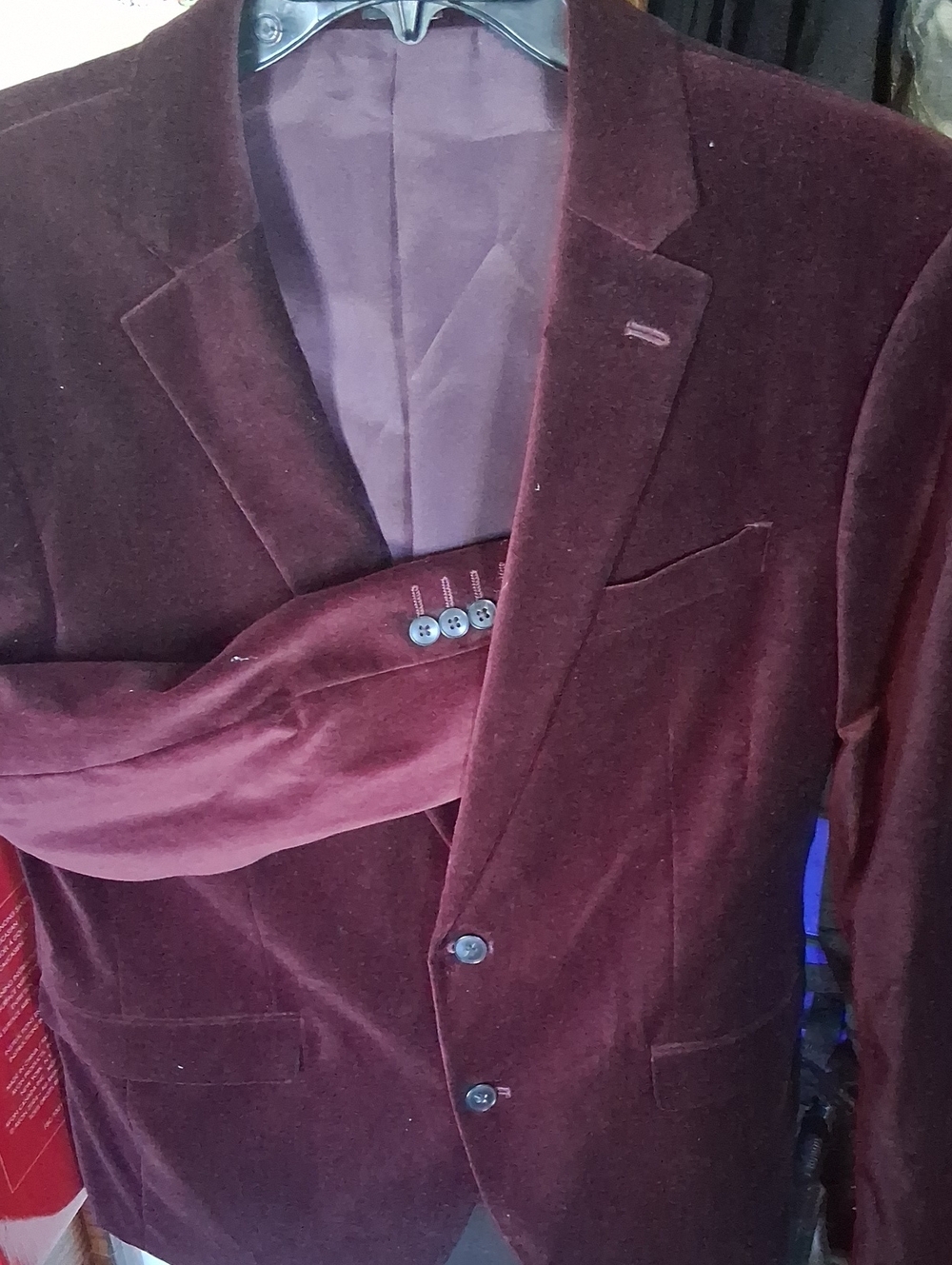 Men's Velvet Sport Coat in Burgundy - Classic Tailored Look